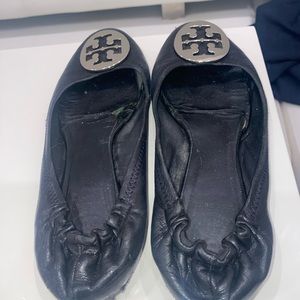 Minnie Travel Ballet, black size 7. Tory Burch